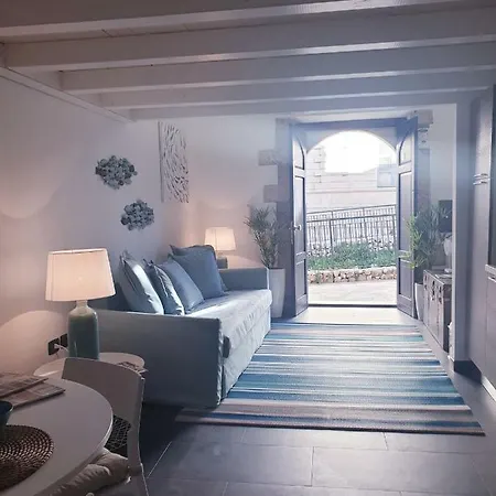 Dimora Montalto,indipendente Con Terrazzo Privato *