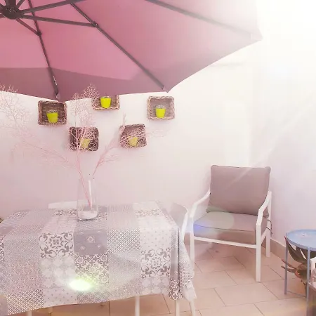 Ferienhaus Dimora Montalto,indipendente Con Terrazzo Privato Syrakus